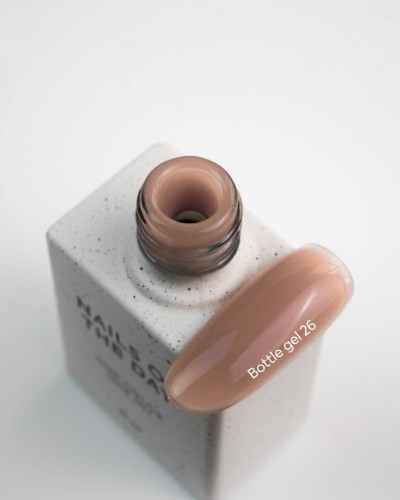 NAILSOFTHEDAY Bottle gel 26 - karmelowy żel do wzmocnienia paznokci, 10 ml  2