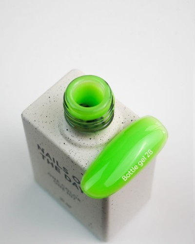 NAILSOFTHEDAY Bottle gel 28 - neonowo-zielony żel do wzmocnienia paznokci, 10 ml 2