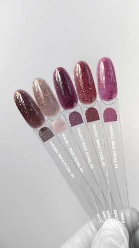 NAILSOFTHEDAY Malbec base Potal 03 - witrażowa ciemno-fioletowa baza hybrydowa ze złotymi płatkami, 10 ml 3