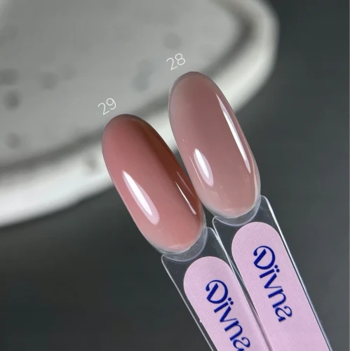 DIVNA Skilful Base 28 baza hybrydowa New Formula 2