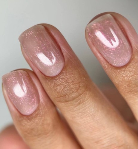 Manicure z błyskiem żel DIVNA 24 – efekt mieniących się paznokci