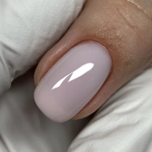 Stylizacja paznokci chłodny róż żel DIVNA 14 – naturalny efekt