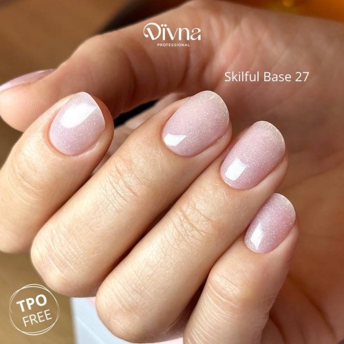 DIVNA Skilful Base 27 baza hybrydowa 13 ml 3