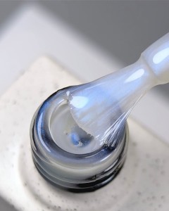 NAILSOFTHEDAY Shell top 02 NEW - perłowy top z niebieskim pyłkiem bez lepkiej warstwy, 10 ml