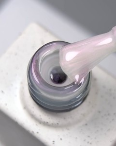 NAILSOFTHEDAY Shell top 03 NEW - perłowy top z różowym pyłkiem bez lepkiej warstwy, 10 ml