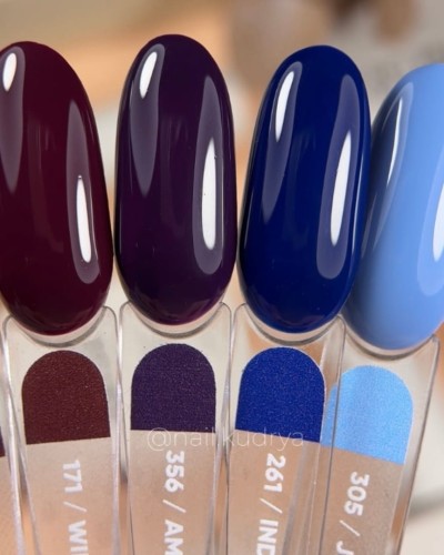 NAILSOFTHEDAY Amethyst Gel Polish – głęboki śliwkowy lakier hybrydowy o chłodnym odcieniu, 10 ml