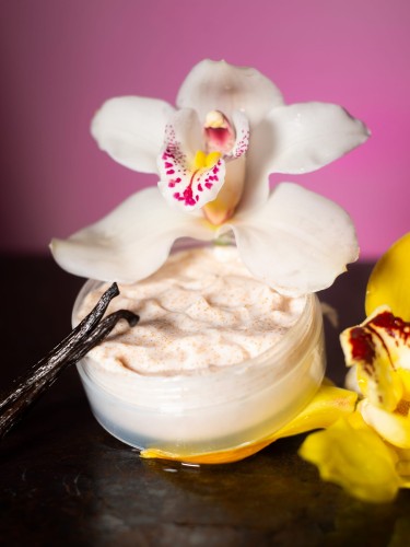 Zola Peeling drobnoziarnisty do brwi Vanilla, 100 ml