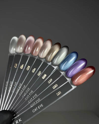 DARK Gel Polish Cat Eye 24, 10 ml