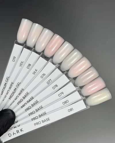 DARK Medium Gel nr 19, 15 ml (bez pędzelka)