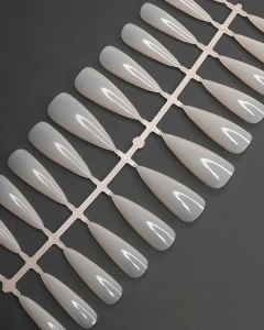 Tips do przedłużania paznokci w pojemniku, różowe, 240 szt (Stiletto)