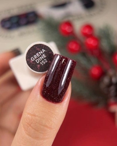 NAILSOFTHEDAY Grenadine gel polish, 10 ml