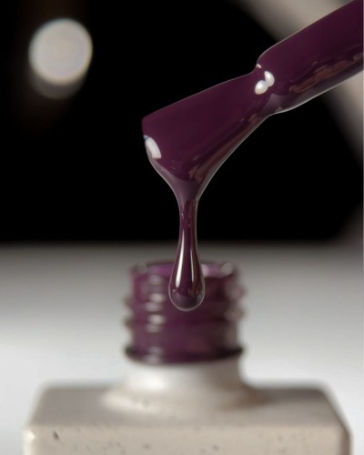 NAILSOFTHEDAY Color of the Month January 2026 Midnight - śliwkowy lakier hybrydowy, 10 ml