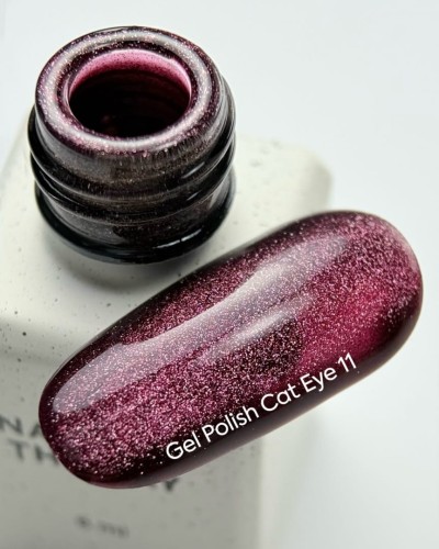 NAILSOFTHEDAY Cat Eye Gel Polish 11 – wiśniowy lakier hybrydowy z efektem "kocie oko", 6 ml