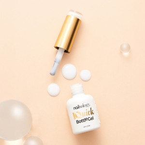 Clavier - Nailsology Żel budujący do paznokci w butelce, IQuick Bottle Gel, Milky Mamma BB05, 8ml