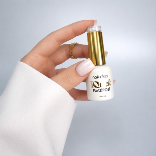 Clavier - Nailsology Żel budujący do paznokci w butelce, IQuick Bottle Gel, Milky Mamma BB05, 8ml