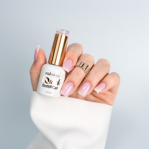 Clavier Nailsology IQuick Bottle Gel BB03 Pinky Promise żel budujący do wzmocnienia paznokci
