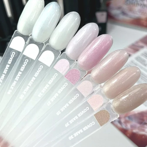 NAILSOFTHEDAY Cover base NEW 29 - półprzezroczysta delikatno-różowa baza ze srebrną drobinką, 30 ml 2