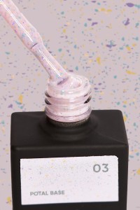 NAILSOFTHEDAY Potal base 03 – mleczno-fioletowa baza ze złoto-fioletowymi oraz zielonymi płatkami, 10 ml