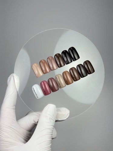 NAILSOFTHEDAY Let's special Mocha Mousse - ciepły karmelowo-beżowy lakier hybrydowy, 10 ml 5